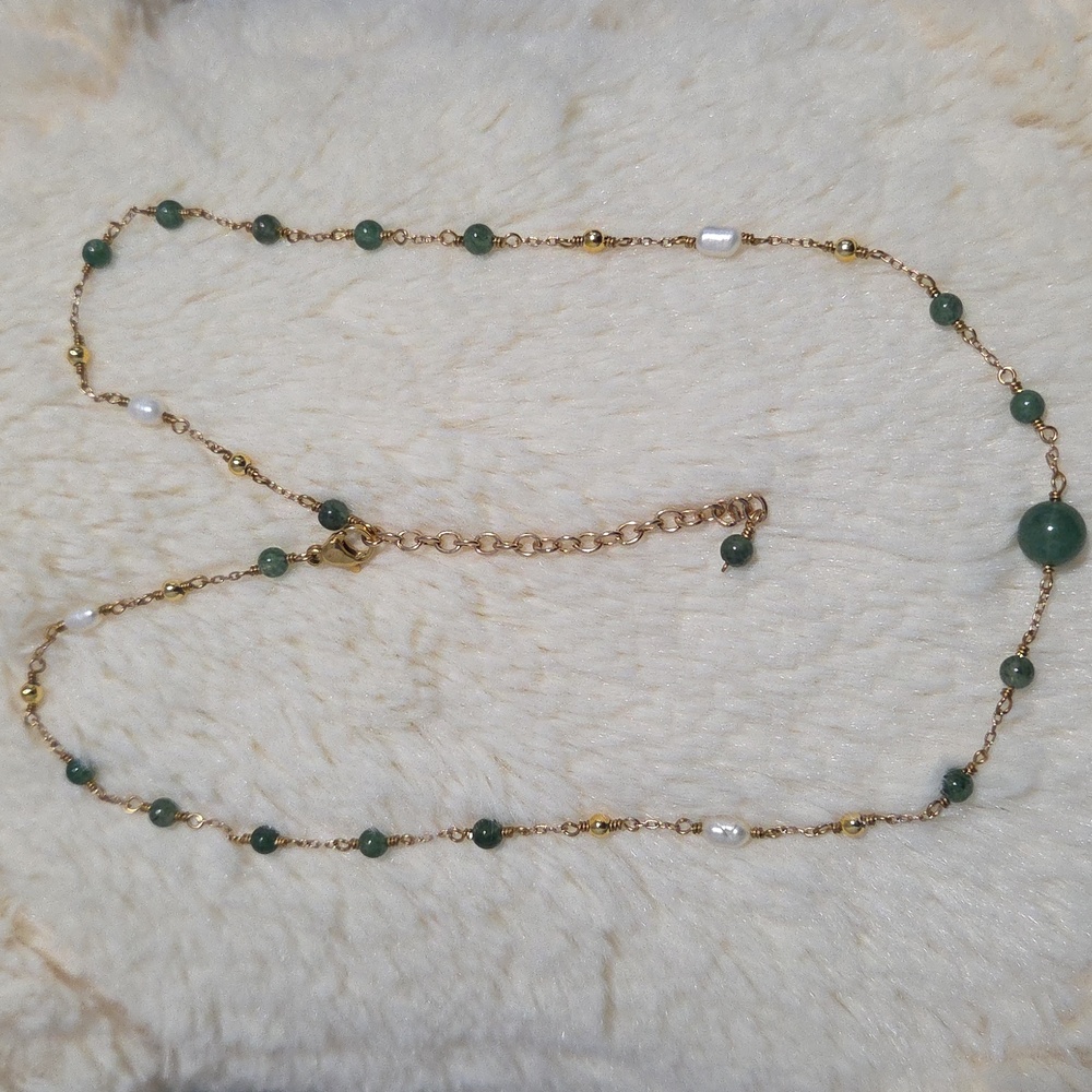 Elegant Green and Gold Beaded Necklace